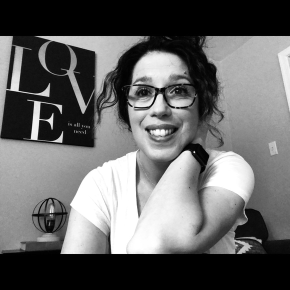 Meet your Posher, Holly - Picture 4 of 12